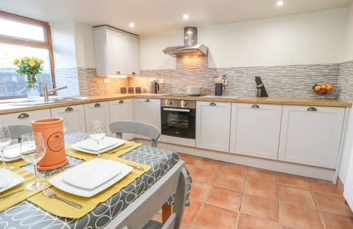 Cartworth Cottage | BOSHAW COTTAGE, pet friendly, with open fire in Hade Edge, Yorkshire