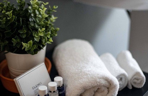 South Charlton Bed & Breakfast | Bottles Lodge