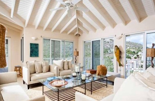 Dawn Beach Estates Villa | Bougainvillea (4/6 Rooms)