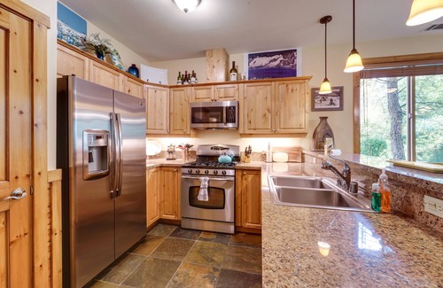 Truckee Condo | Boulders Truckee Condo Near Donner Lake + Skiing!