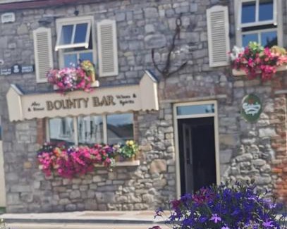 Trim House | Bounty Bar
