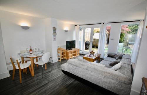 Bournemouth Apartment | Bournemouth Hot Tub & Sauna Holiday Let
