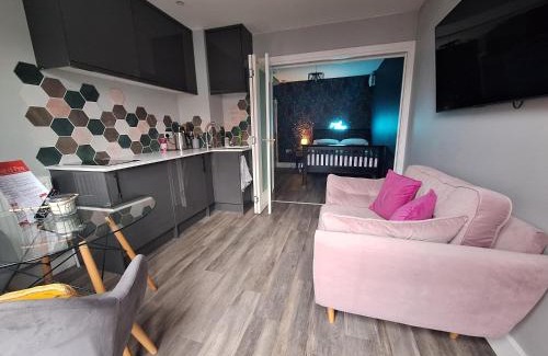 Norwich Apartment | Boutique Annexe Close To Central Norwich & Airport
