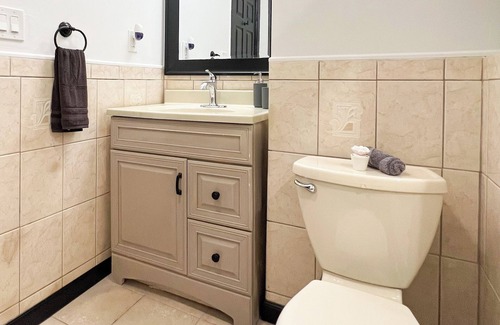 Englewood Apartment | Boutique studio Apartment on Grand av