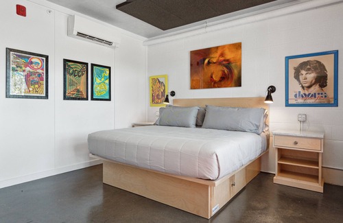 Folly Beach Hotel | Boutique Vera Hotel Room 302: King Room in the Heart of Folly Beach