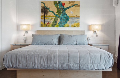 Folly Beach Hotel | Boutique Vera Hotel Room 401: King Room in the Heart of Folly Beach