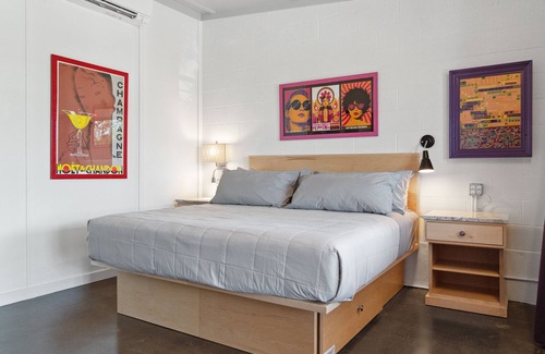 Folly Beach Hotel | Boutique Vera Hotel Room 402: King Room in the Heart of Folly Beach