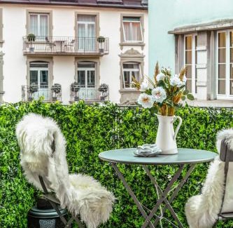 Center Apartment | Boutiqueluxury Balcony Ac Downtown
