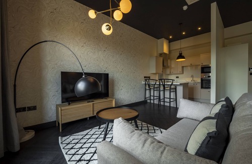 Ainley Top Apartment | Bowers Mill Aparthotel