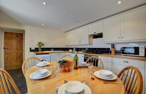 Porthcothan House | Bowgie