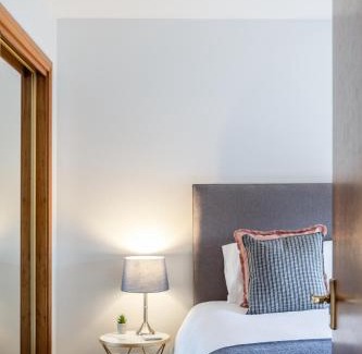 Lossiemouth House | Bowmore