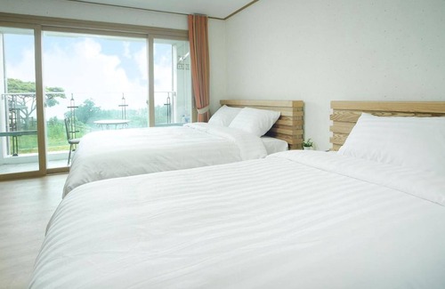 Jungmun House | Bowoohill