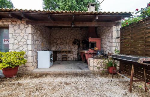 Lakones Apartment | Bozikis Studios