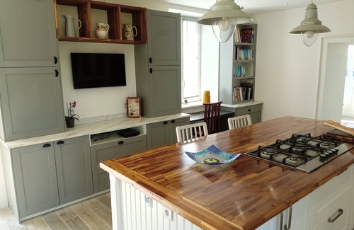 Kerlouet House | Brand new for 2023. Country house, minutes from the beaches.