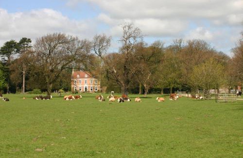 Louth House | Brackenborough Hall Coach House - Stables