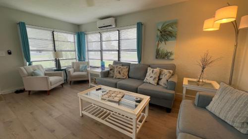 Bradenton House | Bradenton Bliss