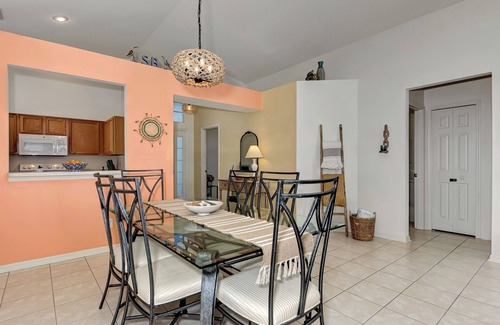 Sabal Harbour House | Bradenton’s SUNshine Bellis - private POOL with a VIEW!nnnnn
