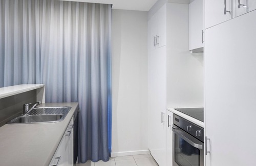 Melbourne Central Business District Apartment | Brady Apartment Hotel Flinders Street