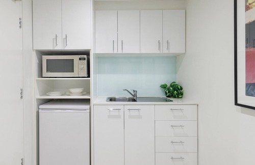 Melbourne Central Business District Apartment | Brady Apartment Hotel Flinders Street