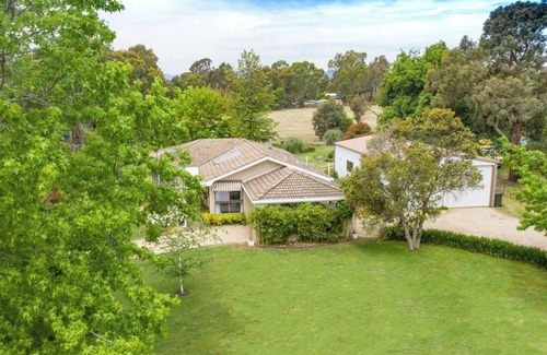 Mansfield House | Braemore - Mansfield "With Pool"