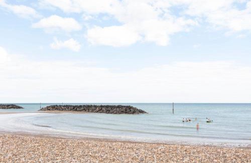 Middleton-on-Sea House | Braganza The Butler Collection