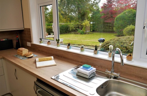 Castle Douglas Cottage | Braidwood - a house that sleeps 9 guests in 4 bedrooms