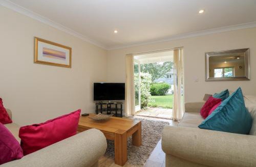 Falmouth House | Bramble Cottage