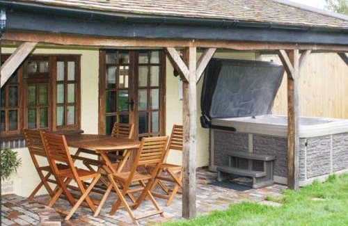 Little Malvern House | Brambles Cottage