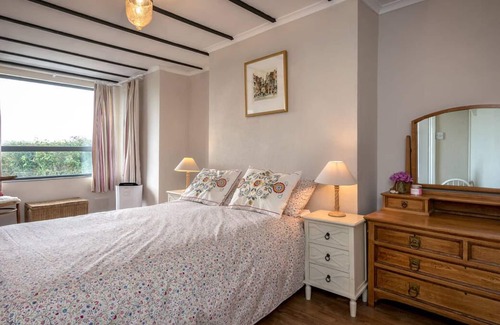 Llanengan House | Brambles in the beautiful Pwllheli