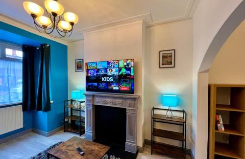 Cleethorpes House | Bramhall House - Great for Contractors or Family Holidays