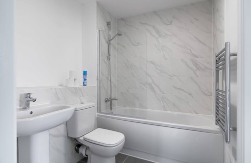 Luton Apartment | Brand New 2 Bed, 2 Bath Apartment in Luton 43