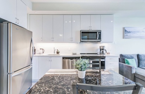 Humber Bay Apartment | Brand New, 2 Beds Toronto Apt