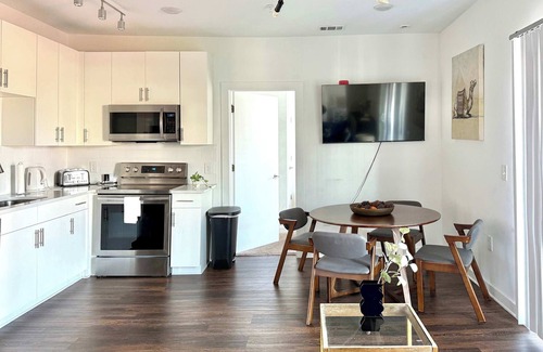 Old Fourth Ward Condo | Brand New 2B2B Private Balcony 542Blvd304