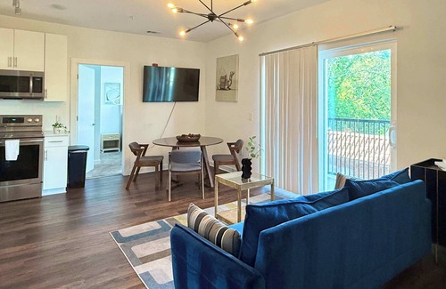 Old Fourth Ward Condo | Brand New 2B2B Private Balcony 542Blvd304