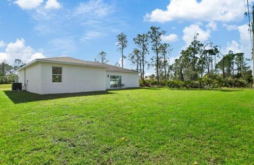 Gulf Cove House | Brand NEW 4/2 Oasis: Beaches Nearby w/King Bed
