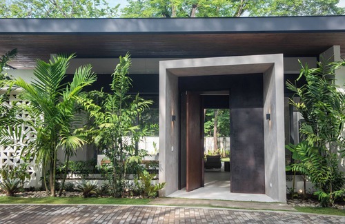 Playa Guiones Villa | Brand new 5-bed villa in the heart of Nosara with WiFi, AC, pool and jacuzzi