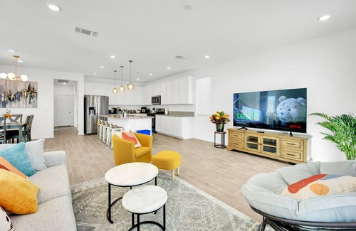 Enterprise House | Brand New 5BR/3BA Spacious 3-Story Home 16 Sleep 1st & 3rd Fl Dual MasterBedroom