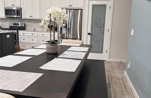 Kingston House | Brand new Beachside Alcove w/all amenities, private pickleball court &game room