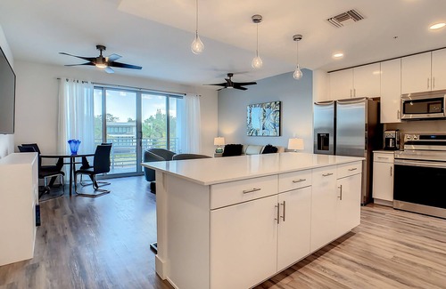 North Trail Condo | BRAND NEW CONDO WITH BAY VIEWS IN DOWNTOWN SARASOTA.