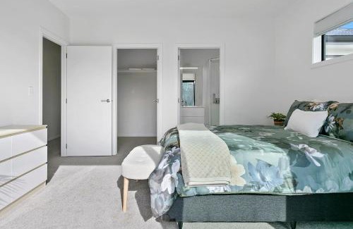 Wharewaka Villa | Brand New Cosy and Convenient Retreat