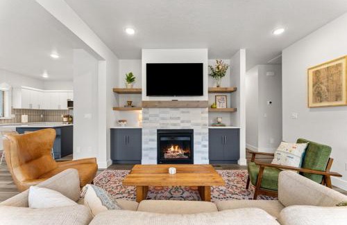 Meridian House | Brand New Custom home - Grayson