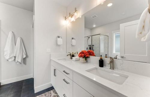 Meridian House | Brand New Custom home - Grayson