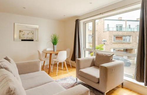 Vassall Apartment | Brand New Flat in Central London with Car Park