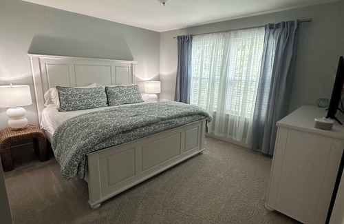 South Haven Resort | Brand New! Harbor Hideaway Home in Harbor Club, just steps from the Black River!
