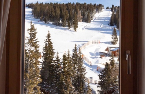 Oberwolz Ski Chalet | Brand New Luxurious Chalet - up to 10 guests