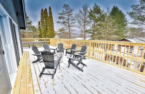 Tannersville House | Brand New Luxury House Hot Tub, Sauna, Game room