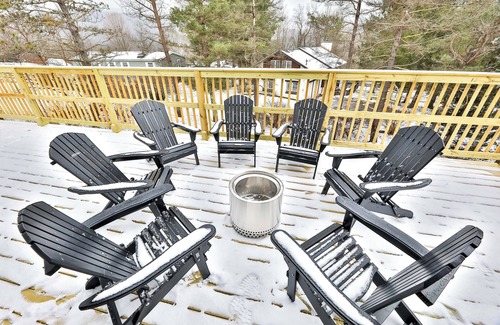 Tannersville House | Brand New Luxury House Hot Tub, Sauna, Game room
