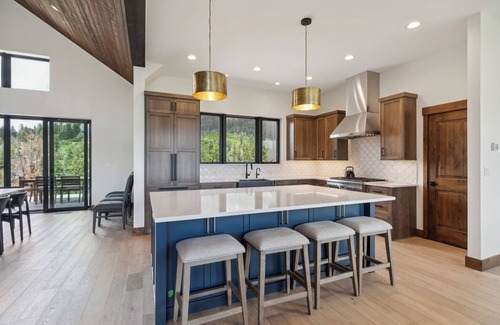Hermosa House | Brand New Luxury Home near Durango with Stunning Views! Quick to Town or Ski