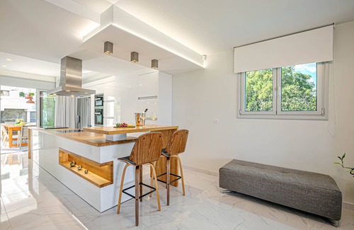 Evropouloi Villa | Brand-new luxury villa with panoramic views and infinity pool!