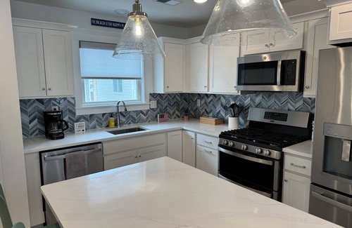 Normandy Beach House | Brand New Mantoloking Beach Block 3BR Townhouse with Dedicated Parking